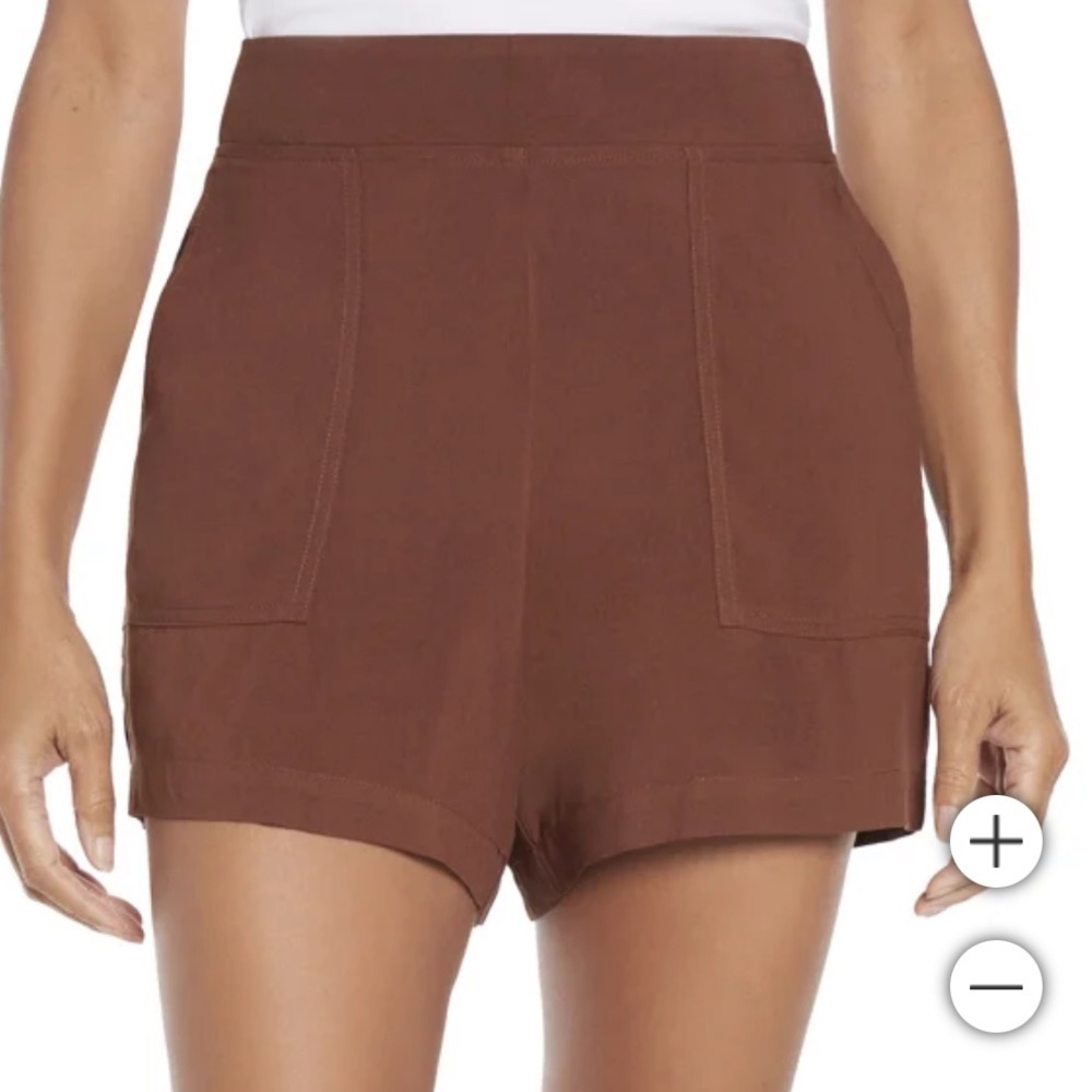 NWT Wildfox Women's Short brown lightweight